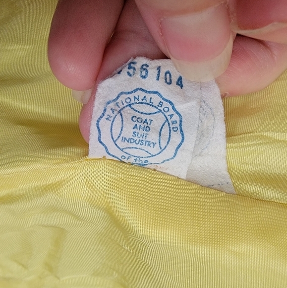 Stylish Vintage Union Made Plaid Pea Coat with Belt Spring - Picture 5 of 9